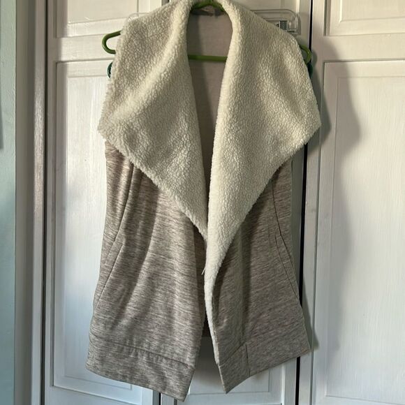 Athleta oversized plush teddy bear vest - Size XXS - Picture 1 of 8